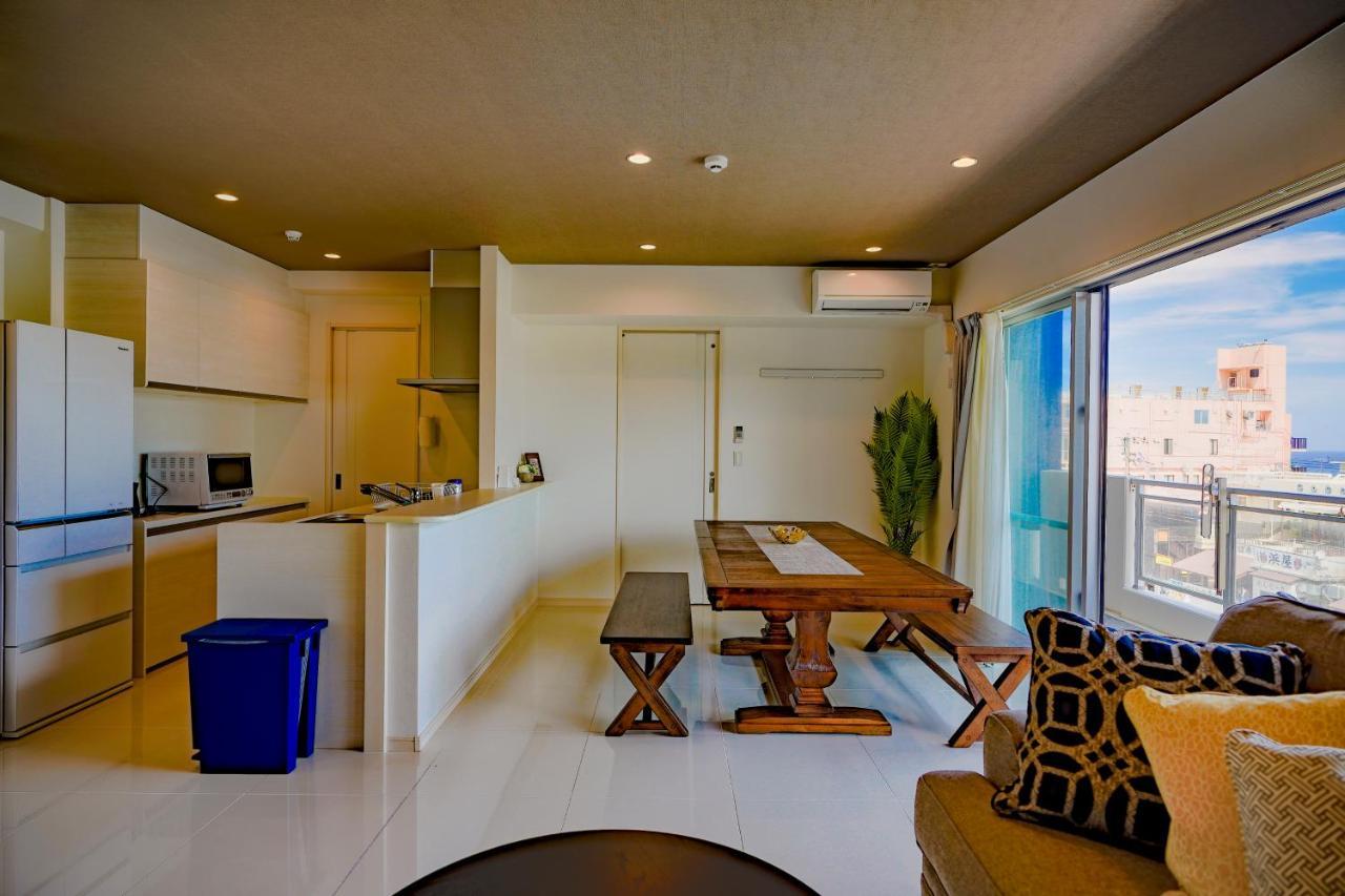 Sunshine Coast Appartement Chatan Buitenkant foto